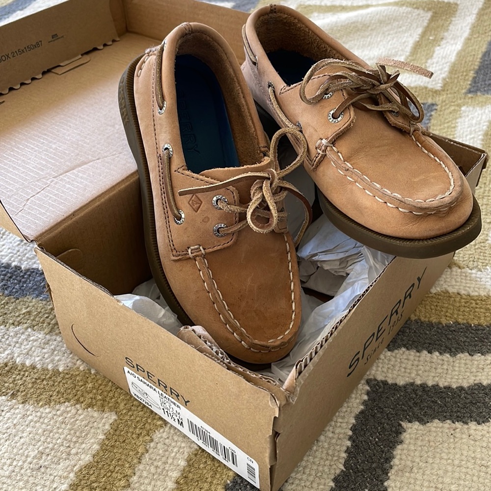 Boys Sperry boat shoes